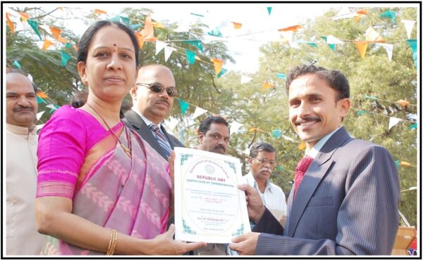 Best-Social-Service-Award-by-damayanthi-IAS